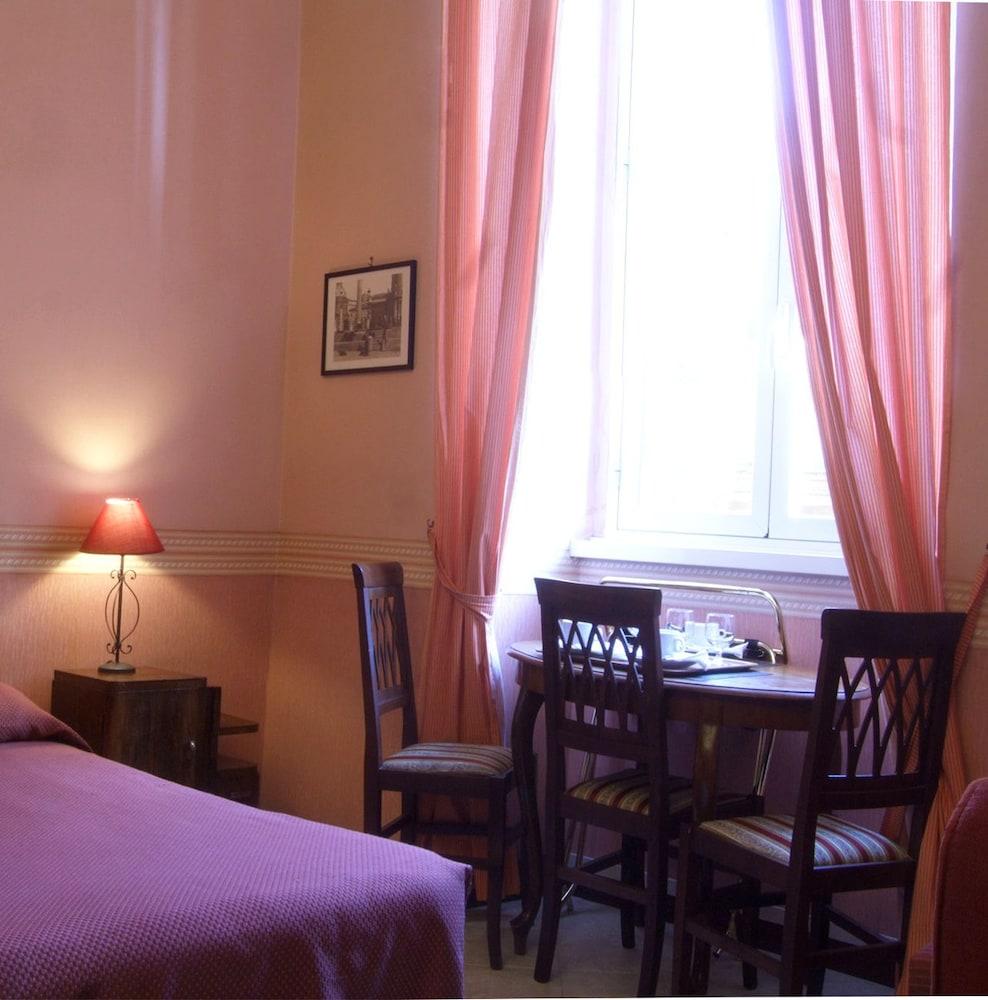 Welcome House Рим Екстериор снимка